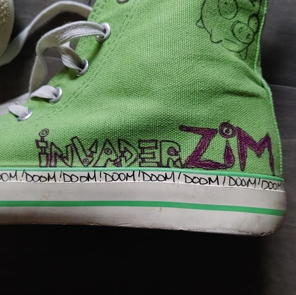 Hand Designed Invader Zim High-Tops - Picture 5 of 9